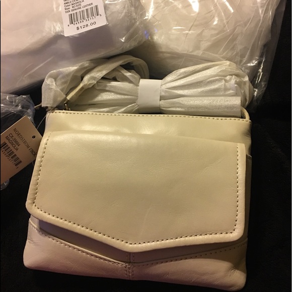 Cream Magnolia Hobo Bag. - Picture 3 of 8